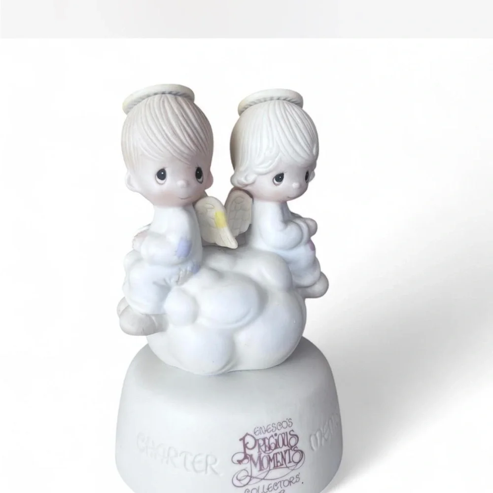 Vintage Precious Moments ‘…But Love Gies on Forever’ figurine!!!!